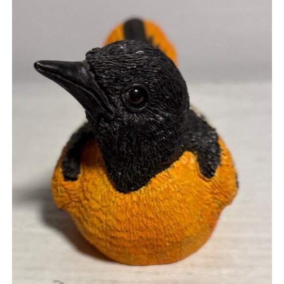 Handcrafted Resin Baltimore Oriole Realistic Bird Figurine 4" Long 2.5" Tall - Picture 5 of 9
